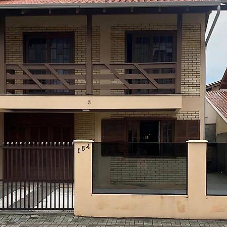 Casa Em Bombinhas Almeida E Moraes Perto Da Praia Exterior photo